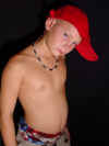 sk8er74.JPG (77237 bytes)